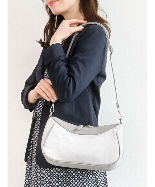 MK MICHEL KLEIN（エムケーミッシェルクラン）の「[軽量/2WAY]異素材ポイントラウンドショルダーバッグ（ショルダーバッグ・レディース・ブラック/ライトグレー/ライラック・00）」の3枚目の写真