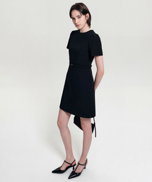 LOOKAST（ルックキャスト）の「モニカパフスリーブベルトドレス_ブラック / MONICA PUFF SLEEVE BELT DRESS_BLACK（ワンピース）」