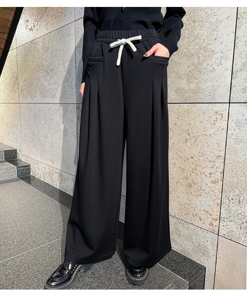 LUGIVA(ルギヴァ)の「【LUGIVA/ルギバ】イージーワイドパンツ(その他パンツ・レディース・オフホワイト/ブラック・FREE)」の2枚目の写真