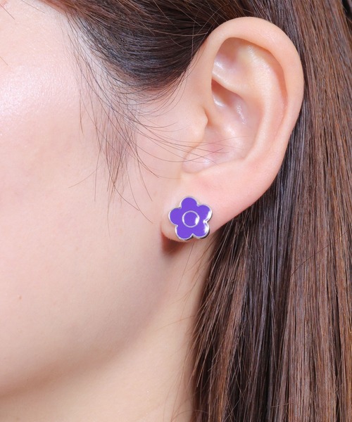 MARY QUANT（マリークワント）の「カラフルエポ ピアス（ピアス（両耳用）・レディース・グリーン/レッド/ブルー/パープル/イエロー・FREE）」の4枚目の写真
