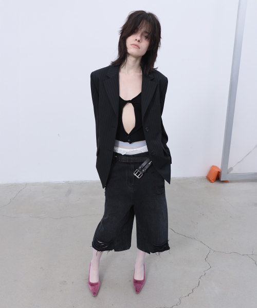 LCDC TM(エルシーディーシーティーエム)の「CLASSIC PINSTRIPED BLAZER (BLACK)(テーラードジャケット・レディース・その他・OS)」の5枚目の写真