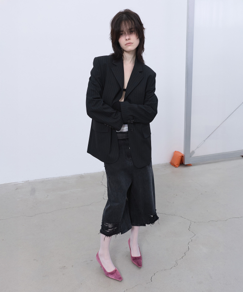 LCDC TM(エルシーディーシーティーエム)の「CLASSIC PINSTRIPED BLAZER (BLACK)(テーラードジャケット・レディース・その他・OS)」の6枚目の写真