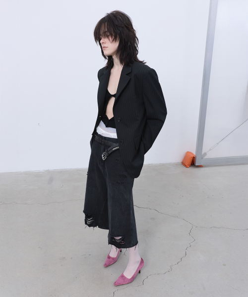 LCDC TM(エルシーディーシーティーエム)の「CLASSIC PINSTRIPED BLAZER (BLACK)(テーラードジャケット・レディース・その他・OS)」の7枚目の写真