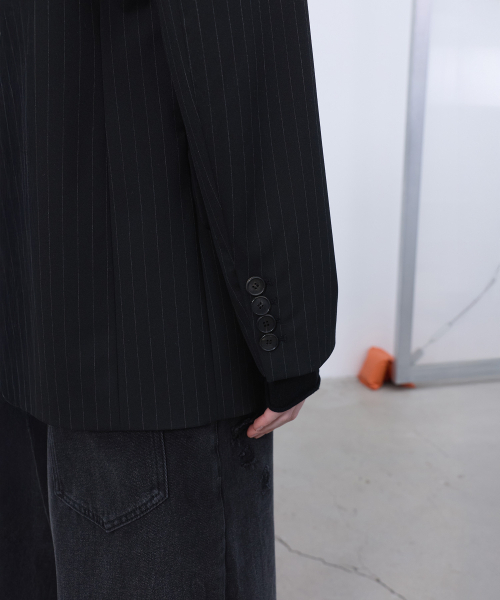 LCDC TM(エルシーディーシーティーエム)の「CLASSIC PINSTRIPED BLAZER (BLACK)(テーラードジャケット・レディース・その他・OS)」の10枚目の写真