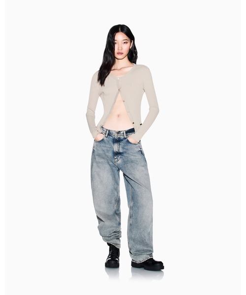 ARMANI EXCHANGE(アルマーニエクスチェンジ)の「【A|X アルマーニ エクスチェンジ】クルーネックニットカーディガン(カーディガン/ボレロ・レディース・サンドベージュ/ライトイエロー・X-SMALL/SMALL/MEDIUM/LARGE)」の5枚目の写真
