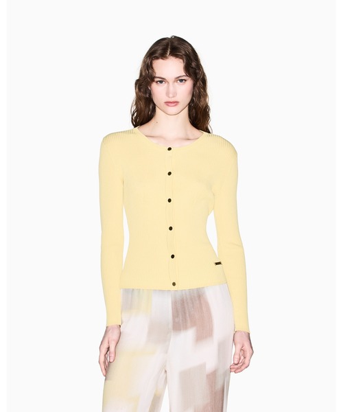 ARMANI EXCHANGE(アルマーニエクスチェンジ)の「【A|X アルマーニ エクスチェンジ】クルーネックニットカーディガン(カーディガン/ボレロ・レディース・サンドベージュ/ライトイエロー・X-SMALL/SMALL/MEDIUM/LARGE)」の7枚目の写真
