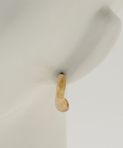 green label relaxing(グリーンレーベルリラクシング)の「マーブル ピアス(ピアス(両耳用)・レディース・ダークグレー/ベージュ・FREE)」の7枚目の写真