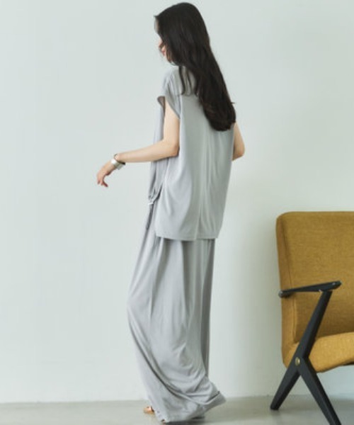 Doux archives(ドゥアルシーヴ)の「裾ドロストフレンチスリーブカットトップス(Tシャツ/カットソー・レディース・キャメル/ブラック/グレー・FREE)」の6枚目の写真