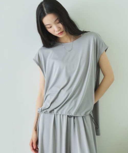 Doux archives(ドゥアルシーヴ)の「裾ドロストフレンチスリーブカットトップス(Tシャツ/カットソー・レディース・キャメル/ブラック/グレー・FREE)」の8枚目の写真
