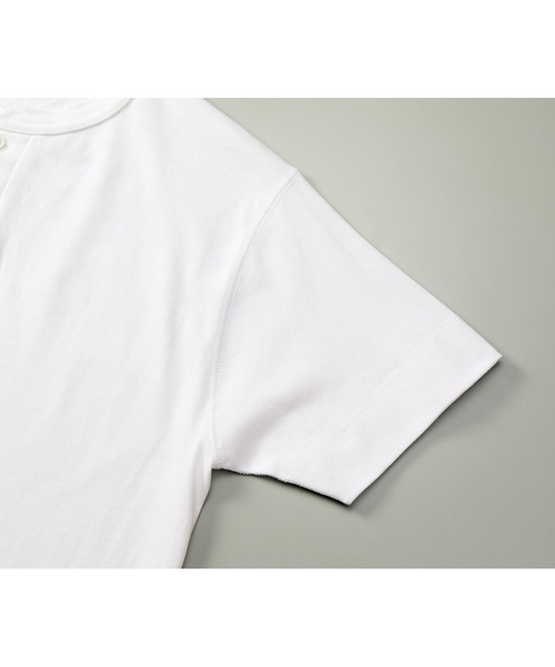 United Athle(ユナイテッドアスレ)の「United Athle/5.6オンス ヘンリーネック Tシャツ(Tシャツ/カットソー・メンズ・ブラック/ホワイト・MEDIUM/SMALL/X-LARGE/LARGE)」の10枚目の写真