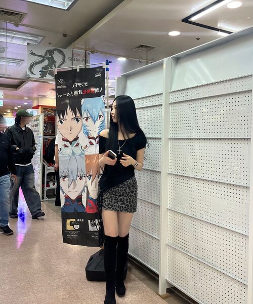 ERER(エルエル)の「Leopard Mini Skirt Gray(スカート・レディース・ライトグレー・1/2)」の7枚目の写真