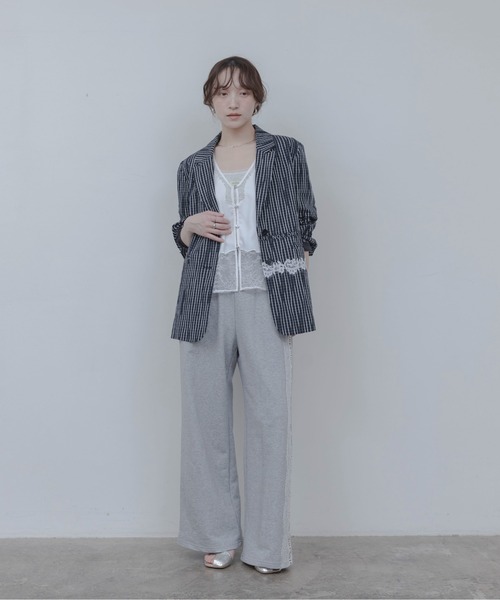 Eimee Law（エイミーロウ）の「レースエンブロランジェリージレ（ベスト・レディース・サックスブルー/オフホワイト/ネイビー/ブラック・FREE）」の8枚目の写真