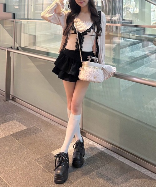 one after another NICE CLAUP（ワンアフターアナザーナイスクラップ）の「配色レースニットビスチェ（キャミソール・レディース・ブラック/ピンク/サックスブルー/オフホワイト・FREE）」の17枚目の写真
