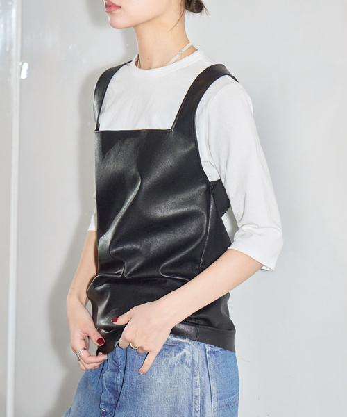 CITYSHOP(シティーショップ)の「FAUX LEATHER TOPS:ブラウス(シャツ/ブラウス・レディース・ブラック/ブラウン・FREE)」の3枚目の写真