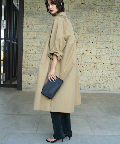 plage（プラージュ）の「R’IAM ボリュームトレンチコート（トレンチコート・レディース・ベージュ/ブラック・38/36）」の21枚目の写真