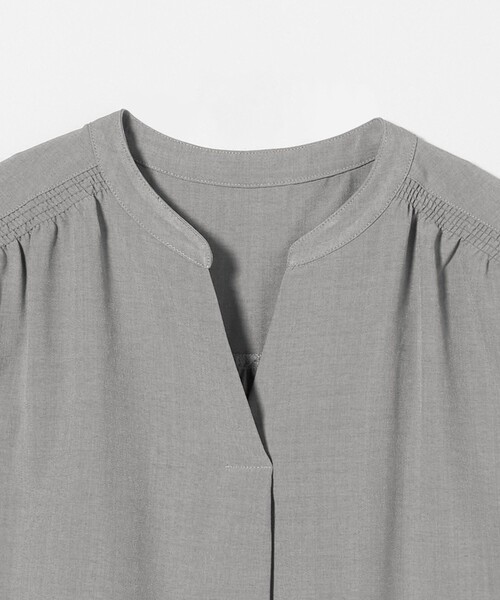 A DAY IN THE LIFE UNITED ARROWS(アデイインザライフユナイテッドアローズ)の「キーネックブラウス+ワイドパンツ ‐ウォッシャブル‐ <A DAY IN THE LIFE>(ワンピース・レディース・オリーブ/ネイビー/ベージュ・36/38)」の9枚目の写真