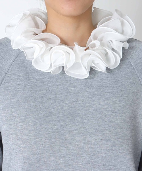 Jines（ジネス）の「フリル衿付きダンボールトップス（Tシャツ/カットソー・レディース・グレー/ブラック/ホワイト・38）」の16枚目の写真