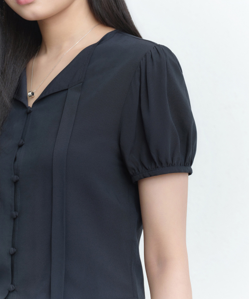 MUSINSA STANDARD WOMAN（ムシンサスタンダードウーマン）の「ウィメンズパフスリーブタイブラウス[ダークネイビー]（シャツ/ブラウス・レディース・その他・SMALL/MEDIUM/LARGE/X-SMALL）」の6枚目の写真