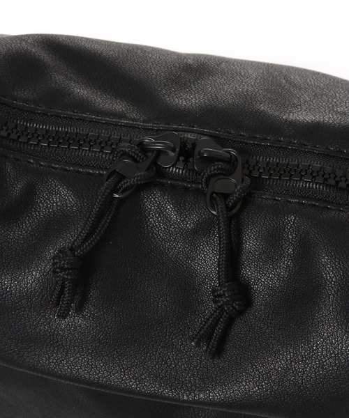 GLOBAL WORK(グローバルワーク)の「軽量PU5Pショルダー/646379(ショルダーバッグ・メンズ・ダークブラウン/チャコールグレー/グリーン系その他6/ブラック・FREE)」の11枚目の写真