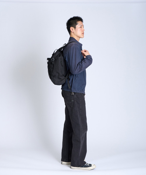 CHROME（クローム）の「［ CHROME / クローム ］BARRAGE KNAPSACK BK_BLACK / バラージ ナップサック ブラック 21リットル 耐水（バックパック/リュック・メンズ・ブラック・FREE）」の14枚目の写真