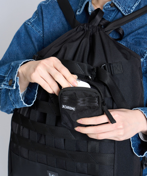 CHROME（クローム）の「［ CHROME / クローム ］BARRAGE KNAPSACK BK_BLACK / バラージ ナップサック ブラック 21リットル 耐水（バックパック/リュック・メンズ・ブラック・FREE）」の12枚目の写真