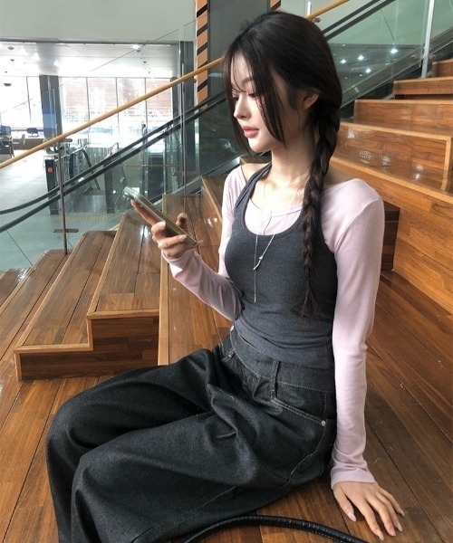 anyonemore(エニワンモア)の「配色ホルターネックタンクトップ+切替長袖Tシャツセット(Tシャツ/カットソー・レディース・ピンク・FREE)」の6枚目の写真