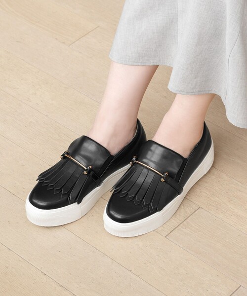 TOCCA(トッカ)の「FRINGE SLIPON RAIN SNEAKERS スニーカー(スニーカー・レディース・アイボリー系/ブラック系・36/35/38/39/37)」の13枚目の写真