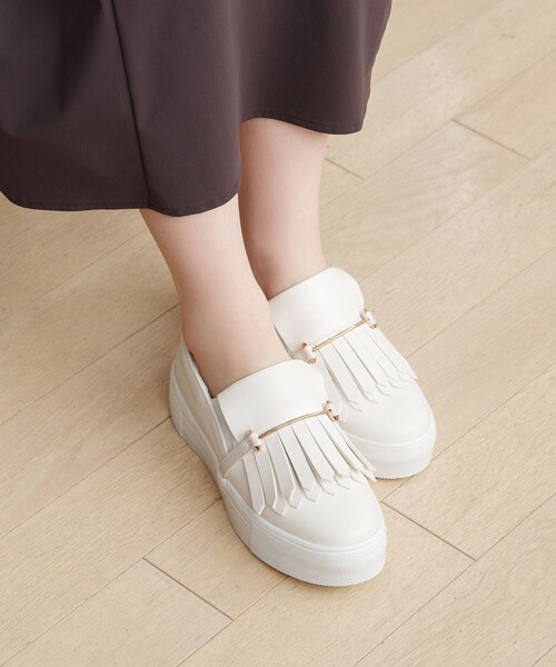 TOCCA(トッカ)の「FRINGE SLIPON RAIN SNEAKERS スニーカー(スニーカー・レディース・アイボリー系/ブラック系・36/35/38/39/37)」の14枚目の写真