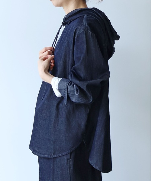 yuni(ユニ )の「R/C soft denim hoody(パーカー・レディース・ネイビー・FREE)」の9枚目の写真