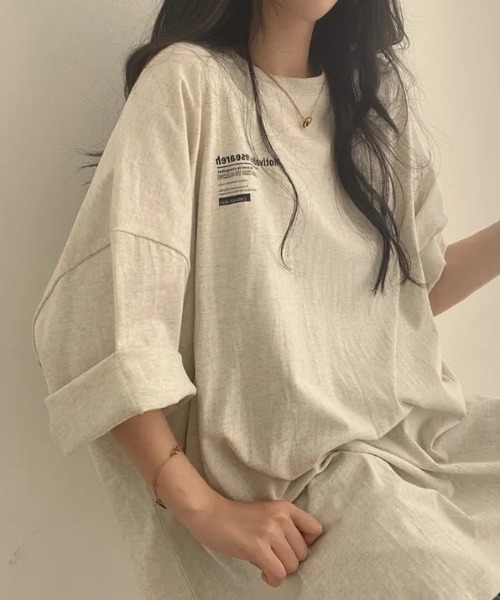 yuue' ( wear )(ユーイ)の「オーバーサイズロゴプリント半袖Tシャツ(Tシャツ/カットソー・レディース・ブルー/ライトグレー/ホワイト・FREE)」の14枚目の写真