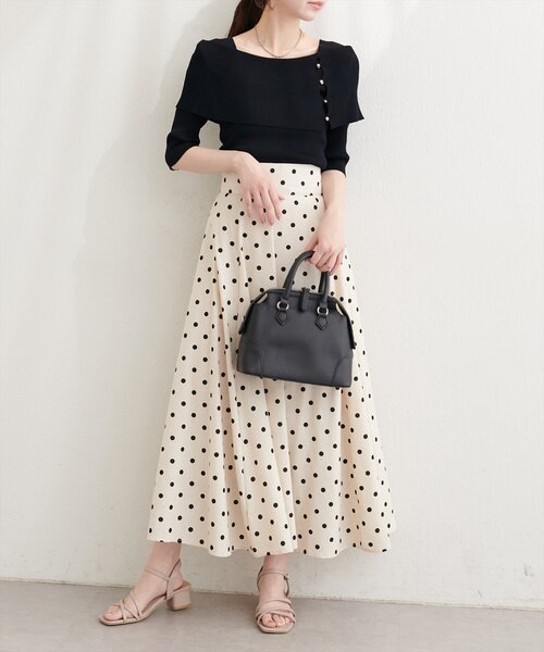 natural couture(ナチュラルクチュール)の「オフショルデザイン半袖ニット(ニット/セーター・レディース・イエロー/ピンク/オフホワイト/ブラック/サックスブルー・FREE)」の21枚目の写真