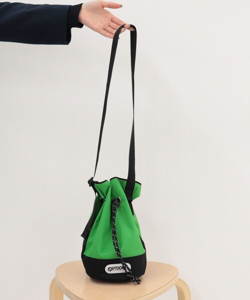 fredy emue(フレディエミュ)の「【OUTDOOR PRODUCTS】 バイカラードロスト巾着ショルダー(ショルダーバッグ・レディース・ライトグリーン/ピンク/ベージュ/ブラック・FREE)」の15枚目の写真