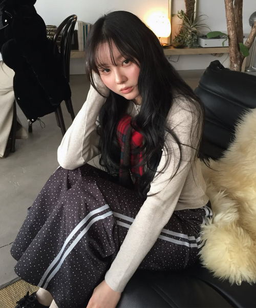 YOUHEE(ユヒ)の「STAR PATTERN LAYERED BANDING TRACK PANTS_BLACK(スウェットパンツ・レディース・その他・FREE)」の10枚目の写真