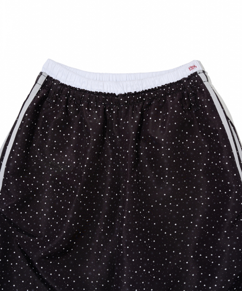 YOUHEE(ユヒ)の「STAR PATTERN LAYERED BANDING TRACK PANTS_BLACK(スウェットパンツ・レディース・その他・FREE)」の2枚目の写真