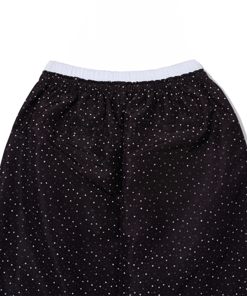 YOUHEE(ユヒ)の「STAR PATTERN LAYERED BANDING TRACK PANTS_BLACK(スウェットパンツ・レディース・その他・FREE)」の4枚目の写真