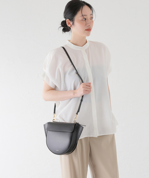 journal standard L'essage(ジャーナルスタンダードレサージュ)の「WANDLER/ワンドラー Hortensia Bag Small バッグ 99.B000167(ハンドバッグ・レディース・ブラック・FREE)」の2枚目の写真
