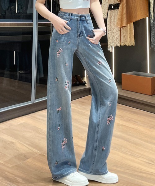 AMAJI(アマジ)の「フラワー刺繍 ラインストーン ハイウエスト デニム ワイドストレートパンツ(デニムパンツ・レディース・ブルー・X-LARGE/LARGE/MEDIUM/SMALL)」の2枚目の写真