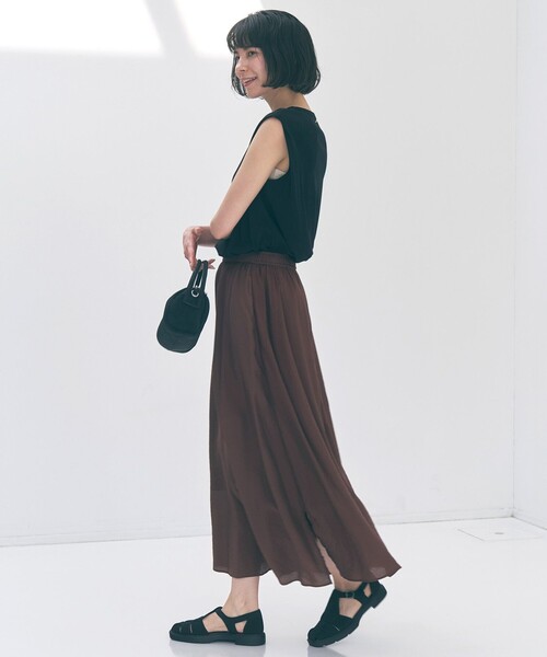 UNFILO(アンフィーロ)の「【WEB限定カラー】ヴィンテージシアー ギャザーワイドパンツ(その他パンツ・レディース・ブラウン系/ブラック系1/レッド系/ブラック系/ベージュ系/ダルブルー系・LARGE/X-SMALL/SMALL/MEDIUM)」の9枚目の写真