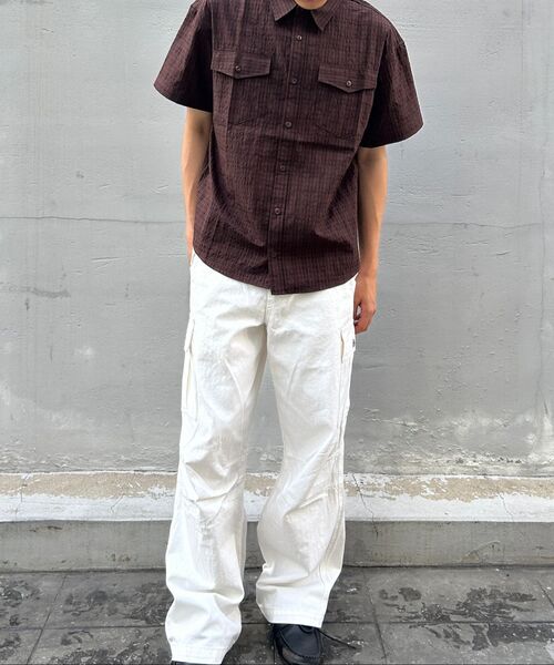 LUNDY(ランディ)の「シェブロンフィールドカーゴパンツ - アイボリー(その他パンツ・メンズ・アイボリー・1/2/3)」の2枚目の写真