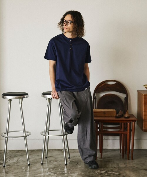 Russell Athletic(ラッセルアスレティック)の「限定展開 RUSSELL ATHLETIC×FREAK'S STORE ラッセル アスレチック 別注 プレミアム ヘンリーネック カットソー 半袖 シルケット(Tシャツ/カットソー・メンズ・ホワイト/サックスブルー/ブラック/ネイビー・LARGE/MEDIUM/SMALL)」の17枚目の写真