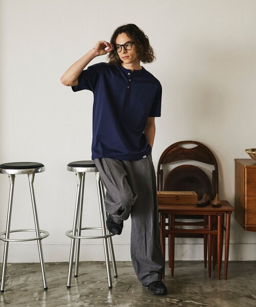 Russell Athletic(ラッセルアスレティック)の「限定展開 RUSSELL ATHLETIC×FREAK'S STORE ラッセル アスレチック 別注 プレミアム ヘンリーネック カットソー 半袖 シルケット(Tシャツ/カットソー・メンズ・ホワイト/サックスブルー/ブラック/ネイビー・LARGE/MEDIUM/SMALL)」の16枚目の写真