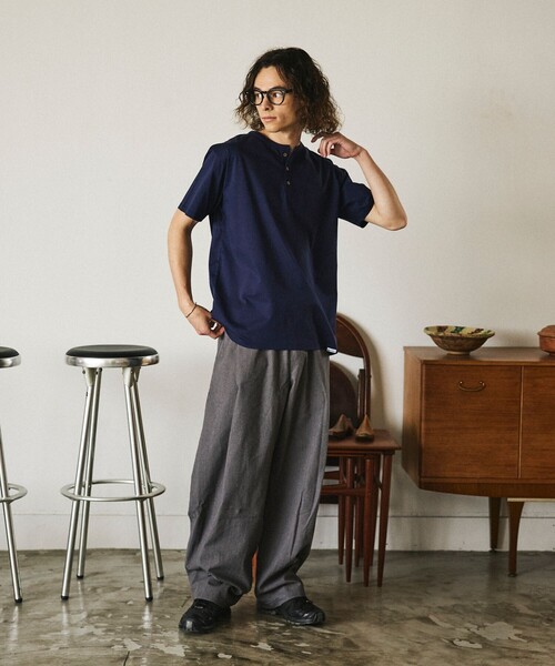 Russell Athletic(ラッセルアスレティック)の「限定展開 RUSSELL ATHLETIC×FREAK'S STORE ラッセル アスレチック 別注 プレミアム ヘンリーネック カットソー 半袖 シルケット(Tシャツ/カットソー・メンズ・ホワイト/サックスブルー/ブラック/ネイビー・LARGE/MEDIUM/SMALL)」の14枚目の写真
