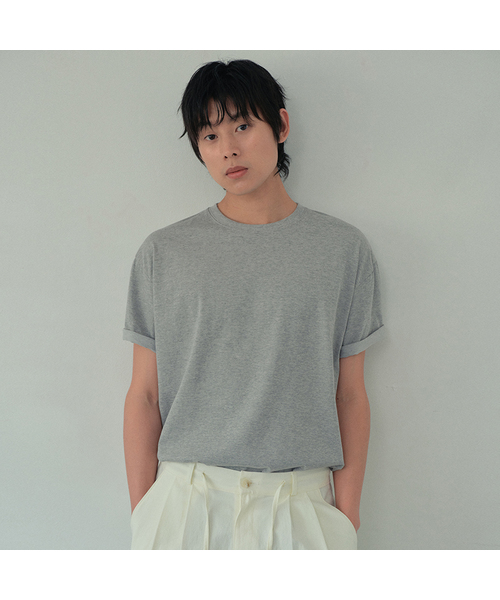 WEDNESDAY OASIS（ウェンズデーオアシス）の「[Atelier Standard] ハーフラウンドTシャツ_5COLOR(WB6TP43)（Tシャツ/カットソー・メンズ・ブルー/ブラック/チャコール/アイボリー/ライトグレー・MEDIUM/LARGE/X-LARGE）」の4枚目の写真