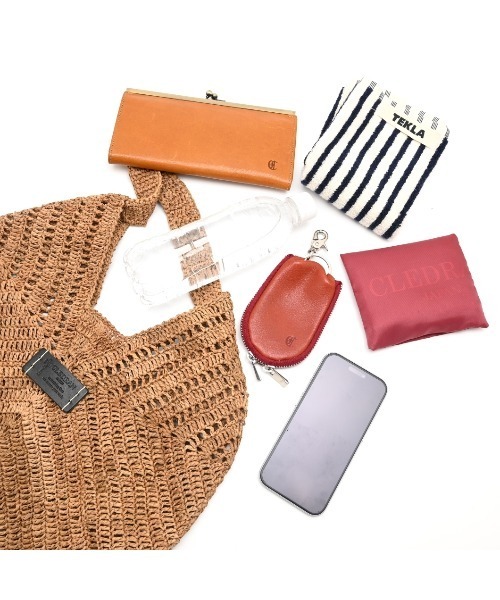 CLEDRAN(クレドラン)の「【手編み 天然ラフィア】CL3952 HAND&WORK RAFFIA TRIANGULAR BAG(かごバッグ・レディース・ダークベージュ/ナチュラル・FREE)」の9枚目の写真