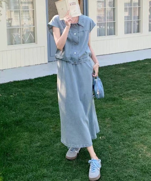 FAVORITO(ファヴォリート)の「デニムトップススカートセットアップ(セットアップ・レディース・ライトブルー/ダークブルー・XL/L/M/S)」の20枚目の写真
