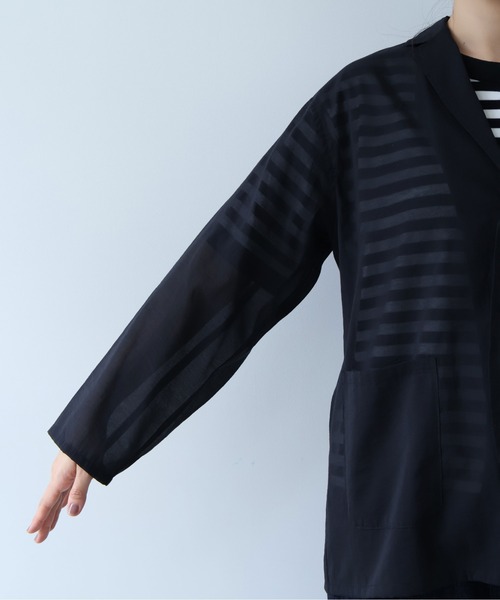 yuni(ユニ )の「△Cotton Nylon sheer shirt jacket(テーラードジャケット・レディース・ブラック/ベージュ・FREE)」の14枚目の写真