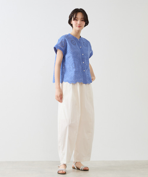 MELROSE claire（メルローズ クレール）の「【スカラップ刺しゅうシャツブラウス】（シャツ/ブラウス・レディース・ブラック/オフホワイト/ロイヤルブルー・FREE）」の18枚目の写真