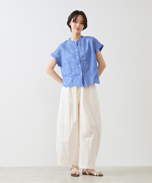 MELROSE claire（メルローズ クレール）の「【スカラップ刺しゅうシャツブラウス】（シャツ/ブラウス・レディース・ブラック/オフホワイト/ロイヤルブルー・FREE）」の17枚目の写真