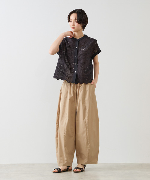 MELROSE claire（メルローズ クレール）の「【スカラップ刺しゅうシャツブラウス】（シャツ/ブラウス・レディース・ブラック/オフホワイト/ロイヤルブルー・FREE）」の8枚目の写真