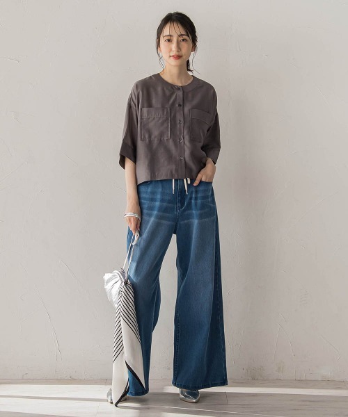 Droite lautreamont(ドロワットロートレアモン)の「【WEB限定】シアーサテンバンドカラーブラウス(シャツ/ブラウス・レディース・オフホワイト/ブルー/チャコールグレー・M)」の17枚目の写真